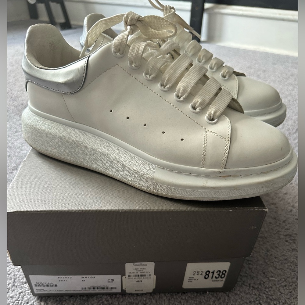 Men’s Alexander McQueen sneaker